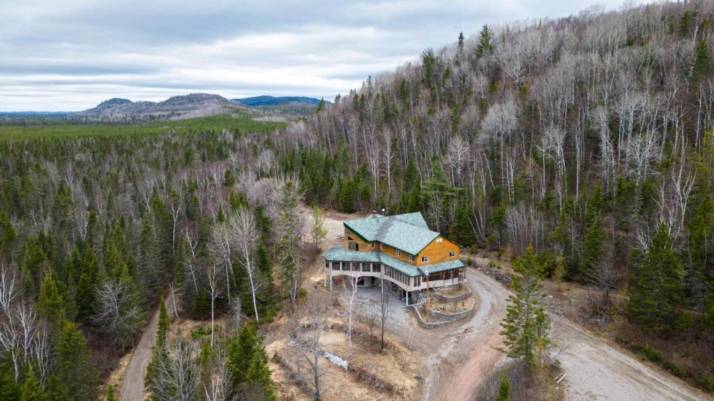 Auberge Carcajou Saint-David-de-Falardeau Bagian luar foto